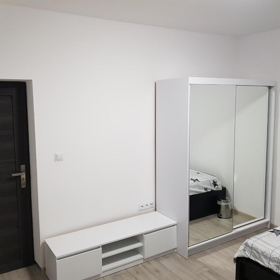Mirrorroom Pl Downtown Warsaw Exterior photo